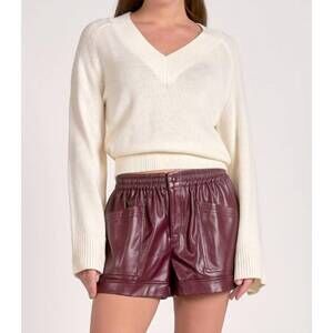 NEW ELAN v neck long sleeve sweater in white